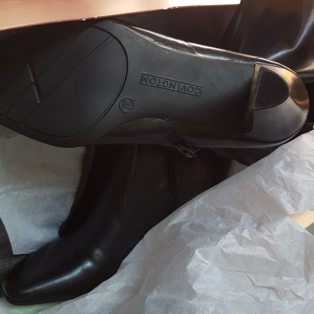 Boots - Picture 3 of 3